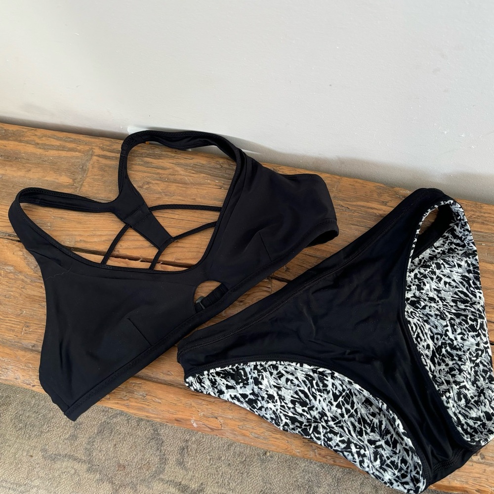 Lululemon size 4 black bikini